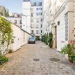 Artistic Flat With An Incredible View Close To Eiffel Tower - Welkeys